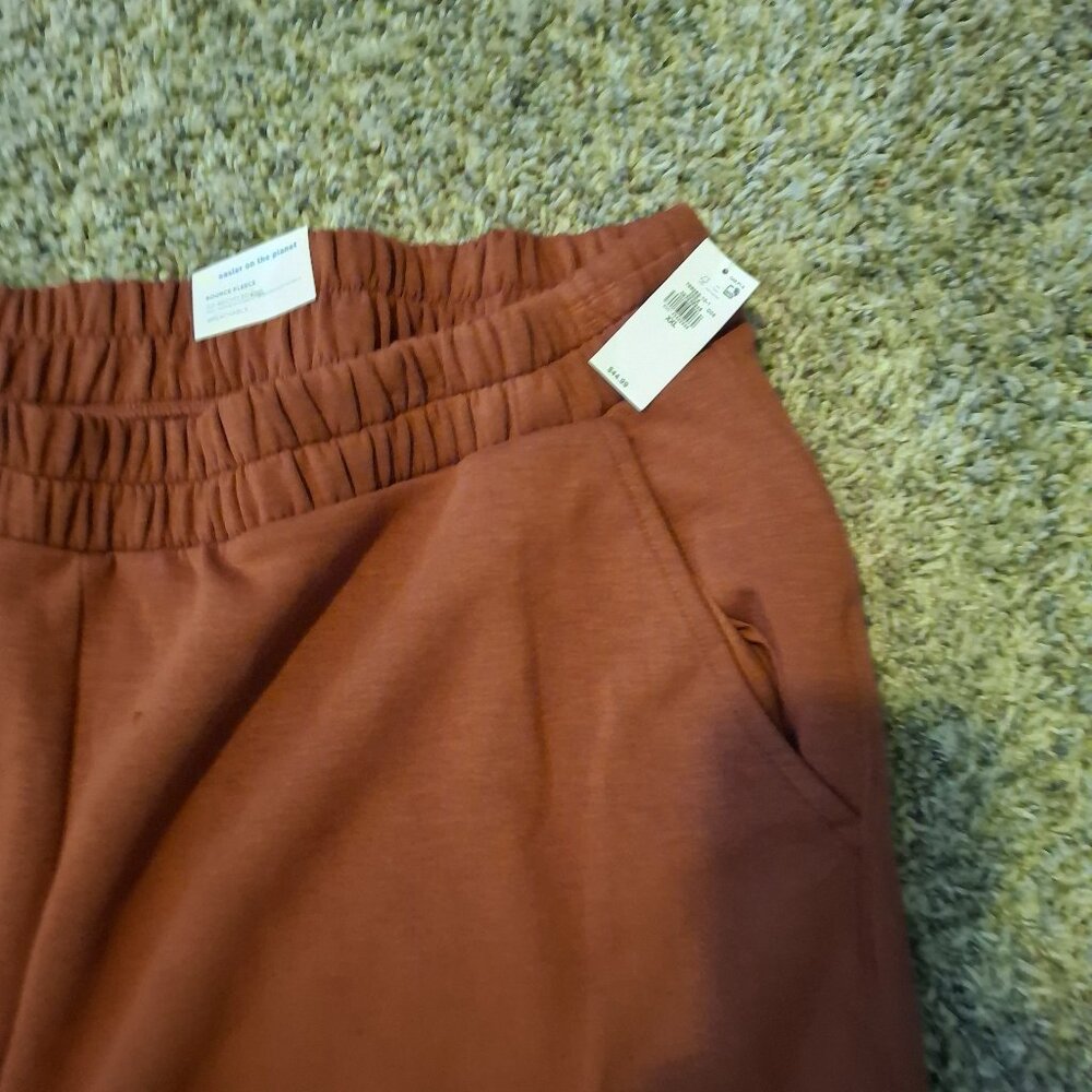 Women's sweats nwt